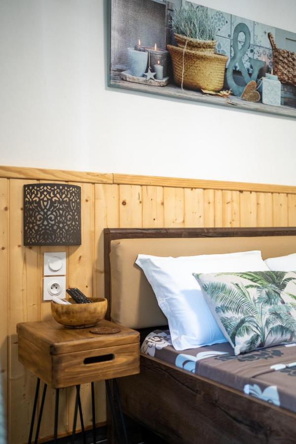 Appartements Et Chambres En Coeur De Ville Saint-Denis - Entree Autonome - Check In 14H30- Kültér fotó
