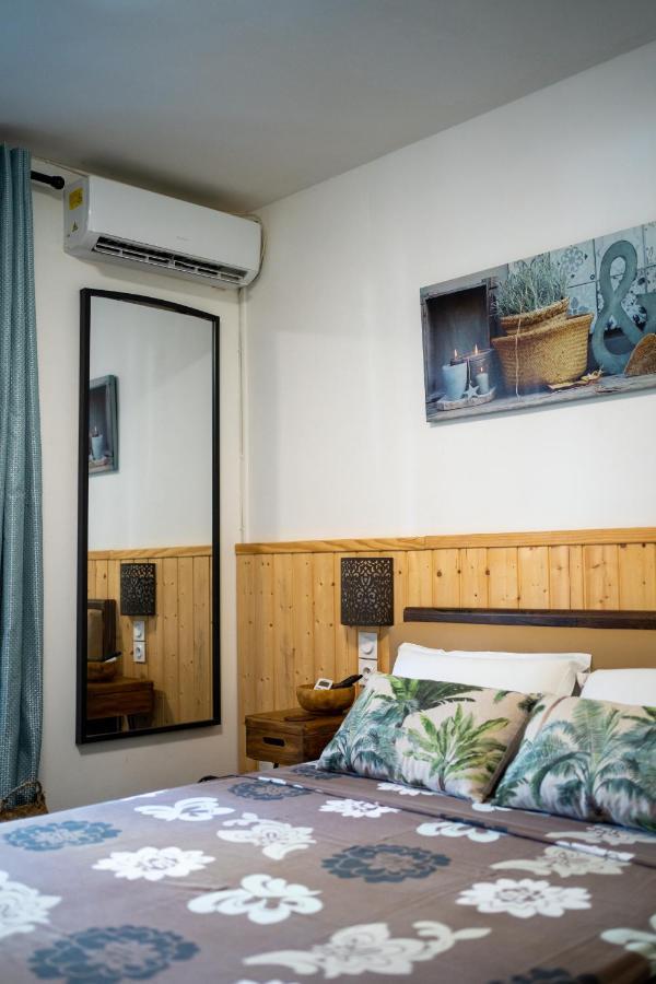 Appartements Et Chambres En Coeur De Ville Saint-Denis - Entree Autonome - Check In 14H30- Kültér fotó