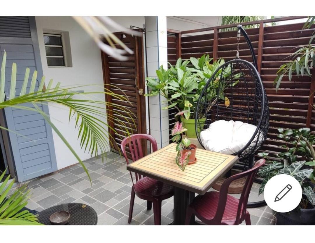 Appartements Et Chambres En Coeur De Ville Saint-Denis - Entree Autonome - Check In 14H30- Kültér fotó